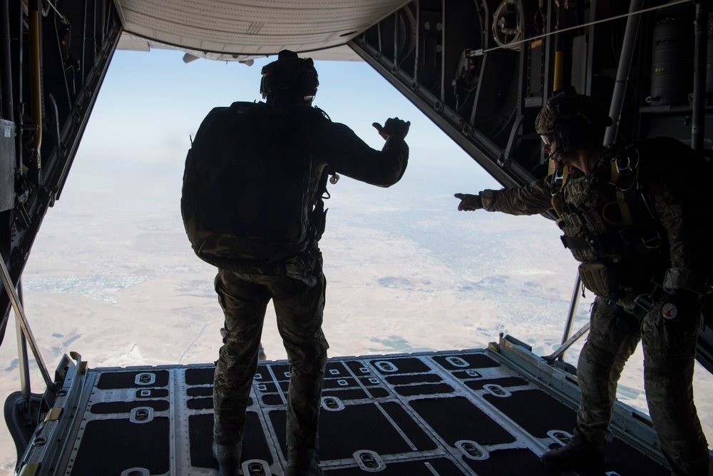 Special Tactics Operators conduct military free fall with coalition forces during Eager Lion 2019