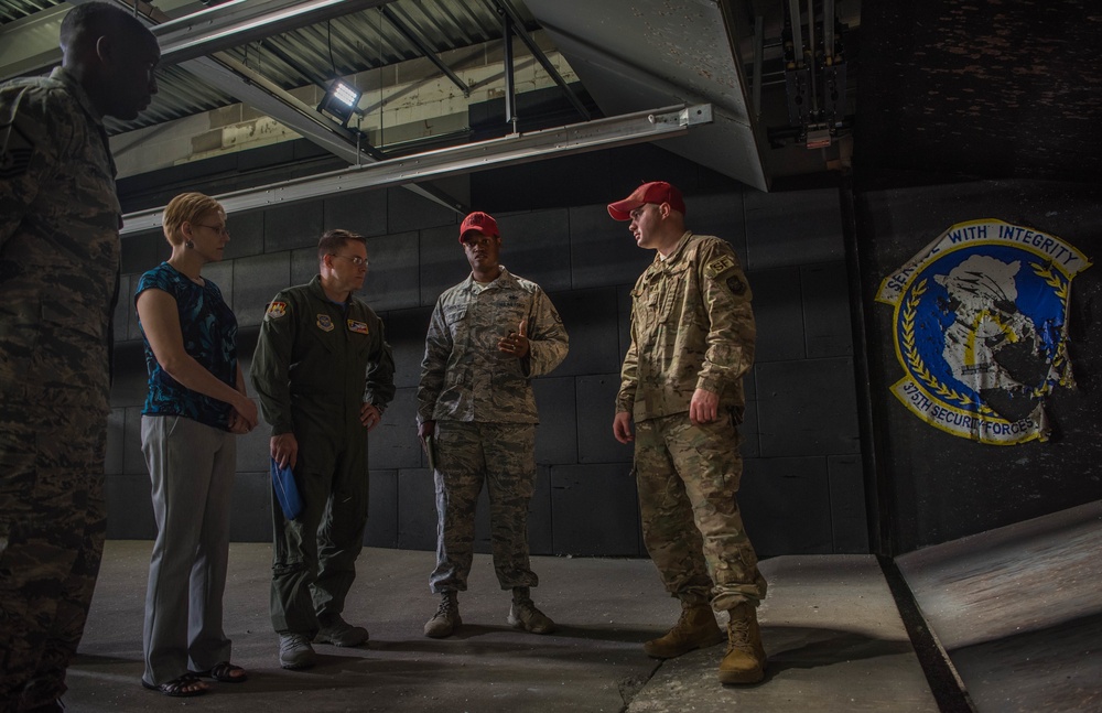 Wing commander tours the 375th Security Forces Squadron