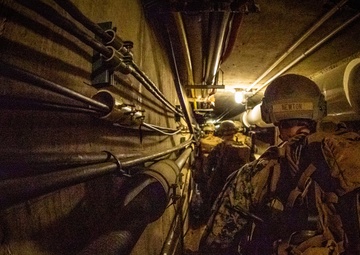 Marine Corps Warfighting Lab experiments with urban combat concepts