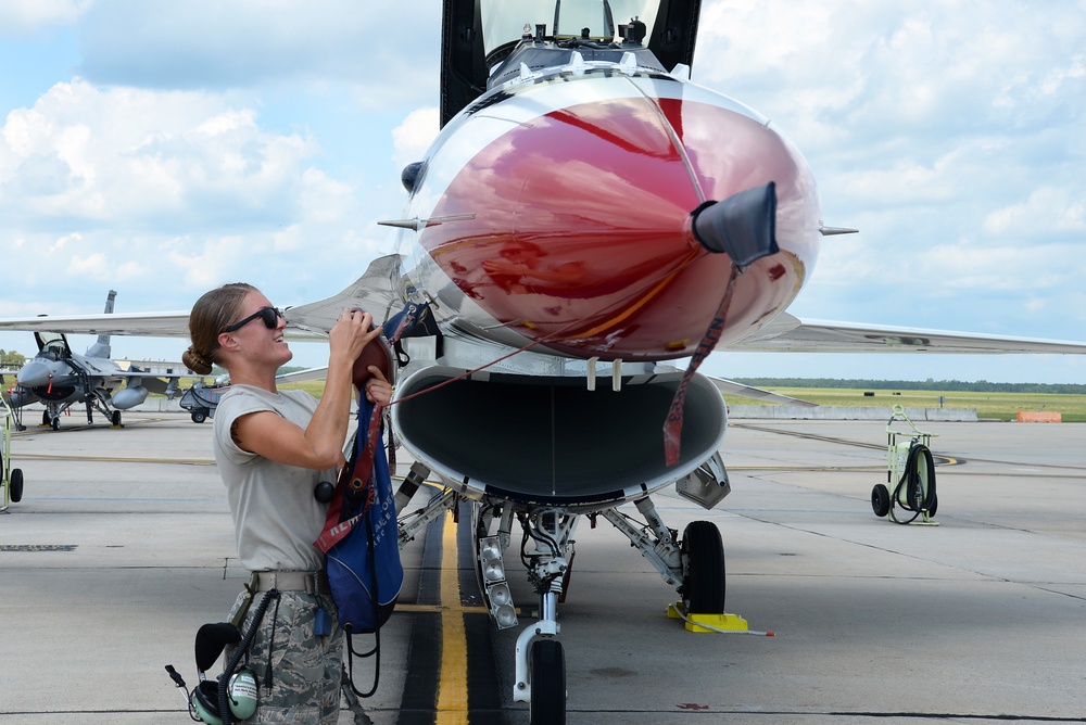 Jersey Devils Catch Thunderbirds F-16s