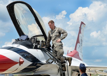 Jersey Devils Catch Thunderbirds F-16s
