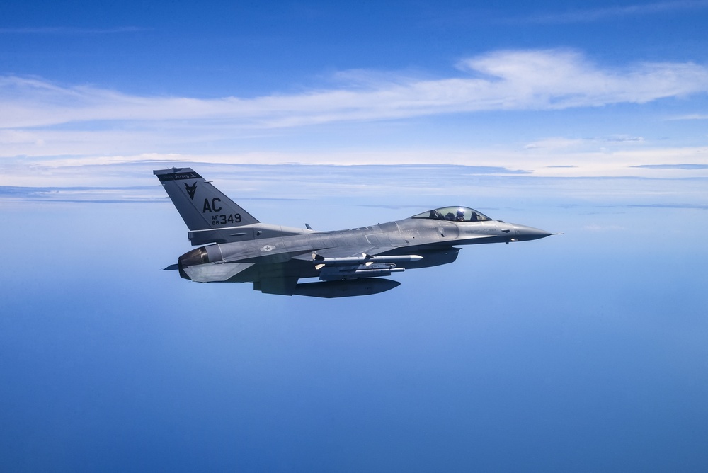 NJ Air National Guard fighter and refueling units perform flyovers for the 2019 Atlantic City Airshow