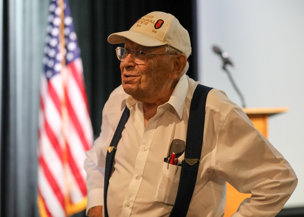 Sharing the old with the new: WWII bomb tech veteran shares journey with Soldiers