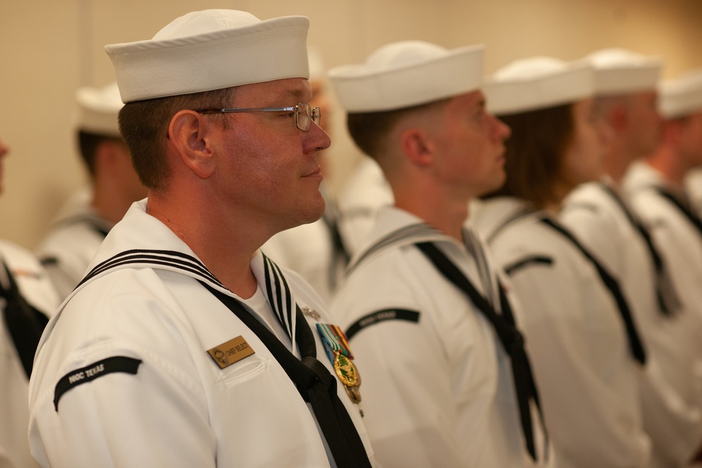 NIOC TEXAS HOLDS CHANGE OF COMMAND