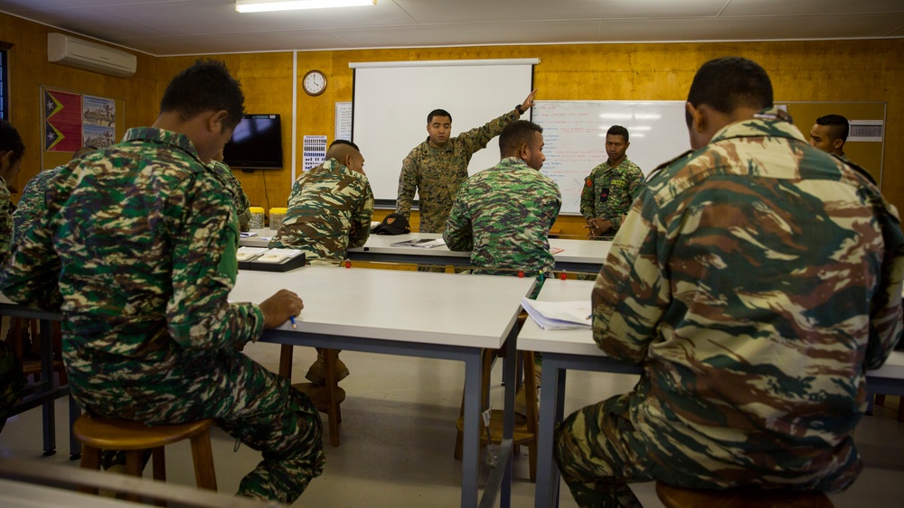 MRF-D Marines share minesweeping techniques during Hari'i Hamutuk 2019