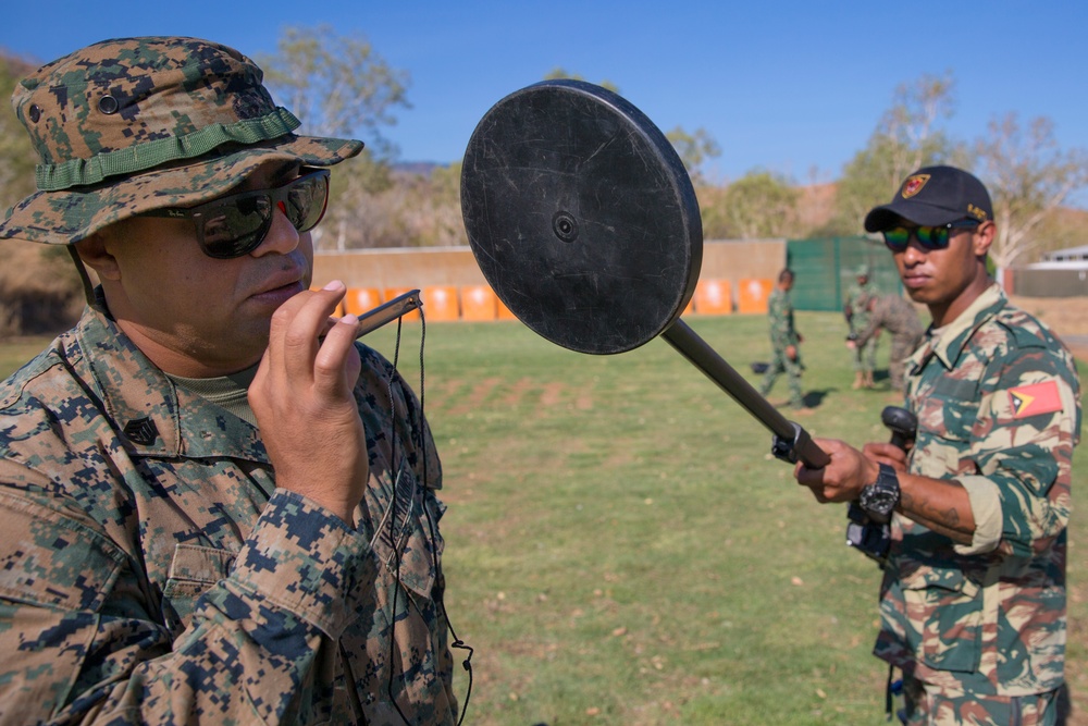 MRF-D Marines share minesweeping techniques during Hari'i Hamutuk 2019