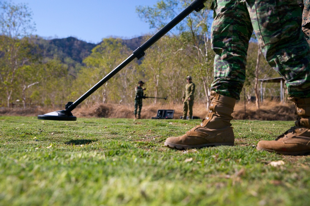 MRF-D Marines teach minesweeping techniques during Hari'i Hamutuk 2019