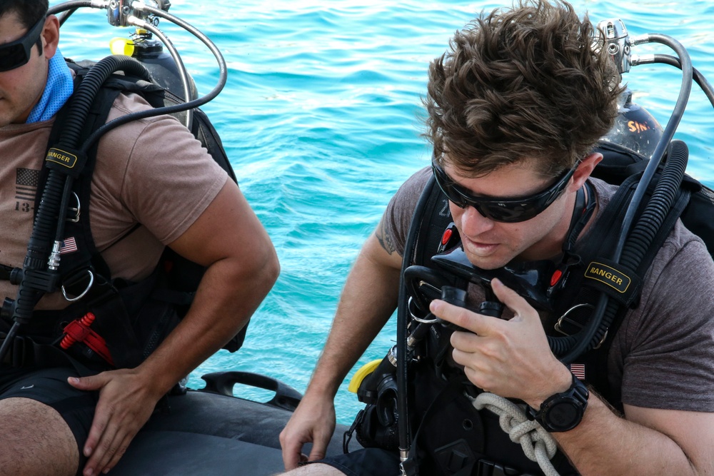 Jordanian Frogmen, TF 56 conduct bilateral underwater simulated ordinance detonation training