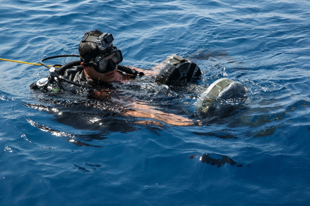 Jordanian Frogmen, TF 56 conduct bilateral underwater simulated ordinance detonation training