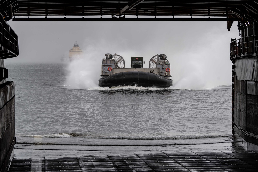 USS Carter Hall (LSD 50) Conducts LCAC Operations during UNITAS LX