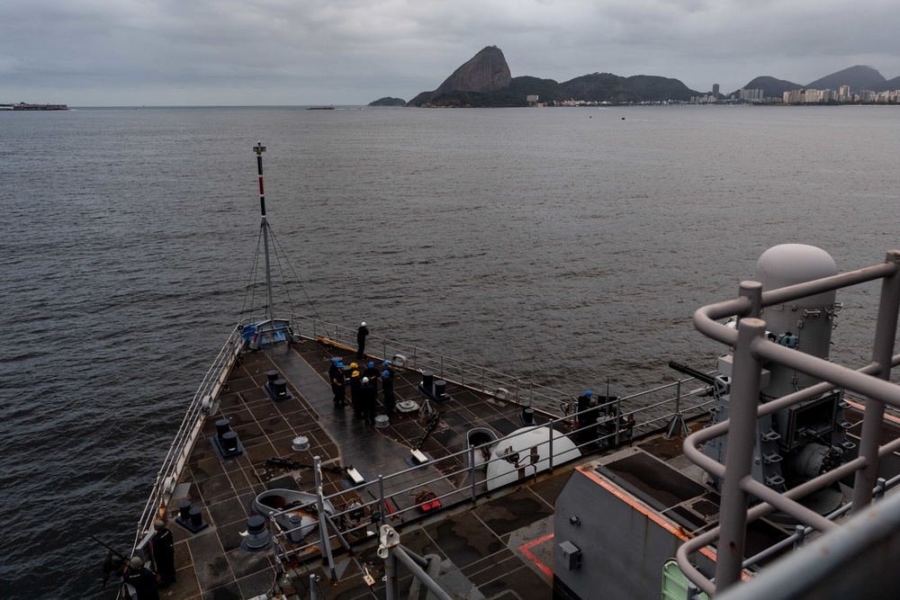 USS Carter Hall (LSD 50) Leaves Rio de Janeiro