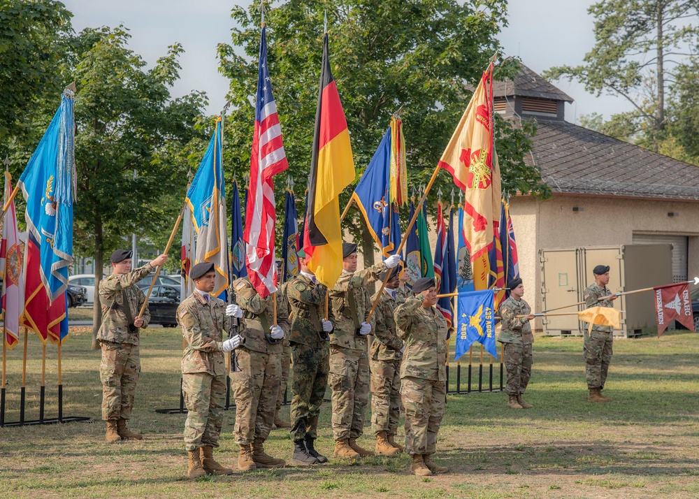 Garrison welcomes new command sergeant major