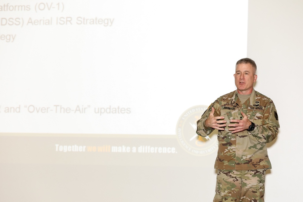 INSCOM Leadership host Town hall