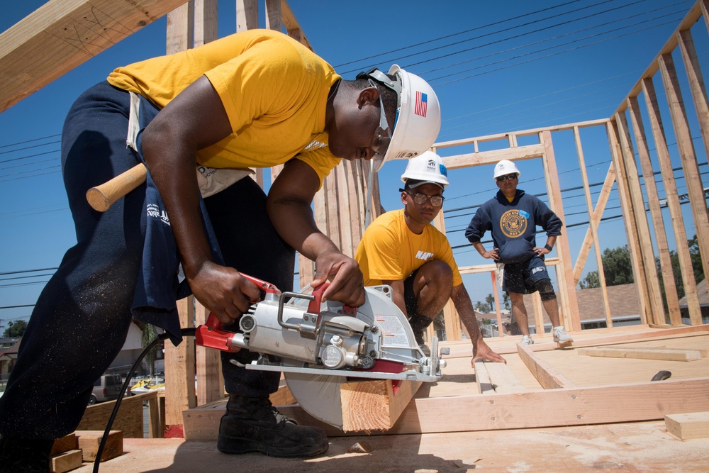 U.S. Navy Sailors volunteer for Habitat for Humanity during LAFW 2019.