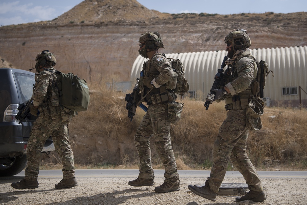 ST Operators conduct full mission profile with coalition forces during Eager Lion 2019