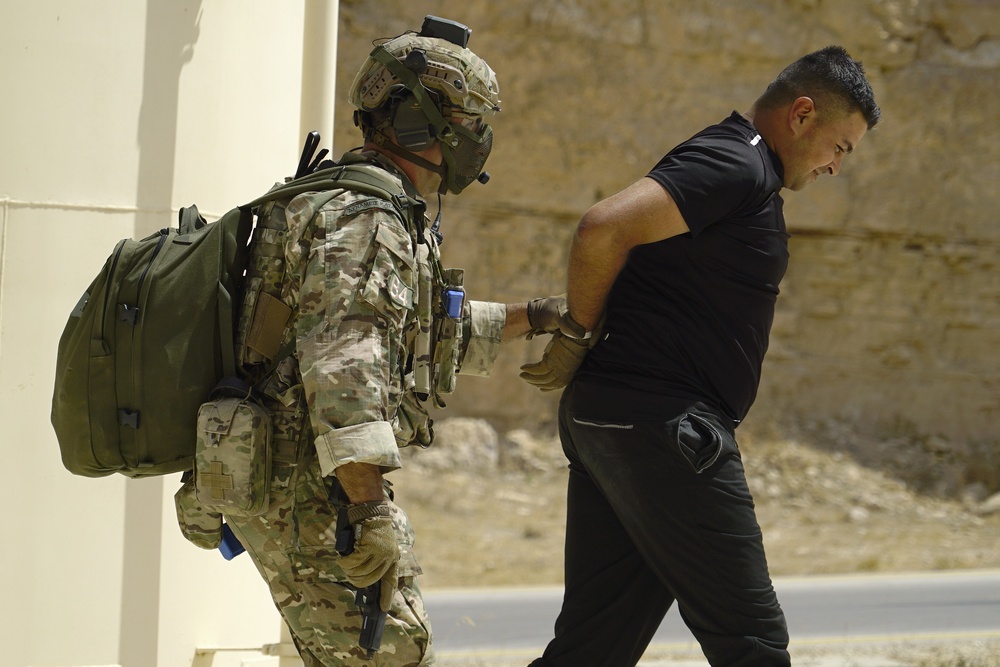 ST Operators conduct full mission profile with coalition forces during Eager Lion 2019