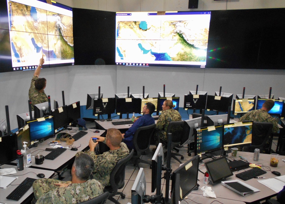 CIWT Det Goodfellow Modernizes its Navy Analysis and Reporting Course