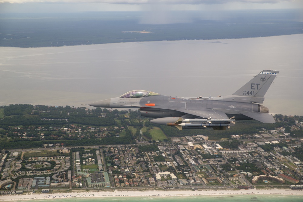 F-16 returns to Eglin after testing