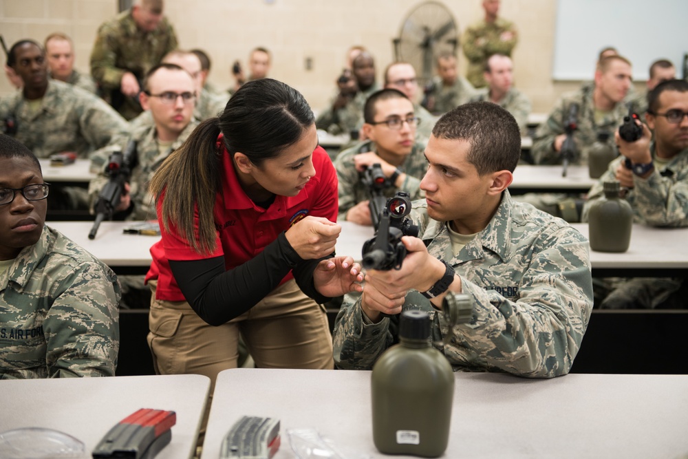 First BMT trainees experience M-4 training and qualification