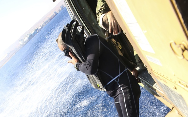 Jordanian Frogmen, TF 56 conduct Training for Floating Mine Response