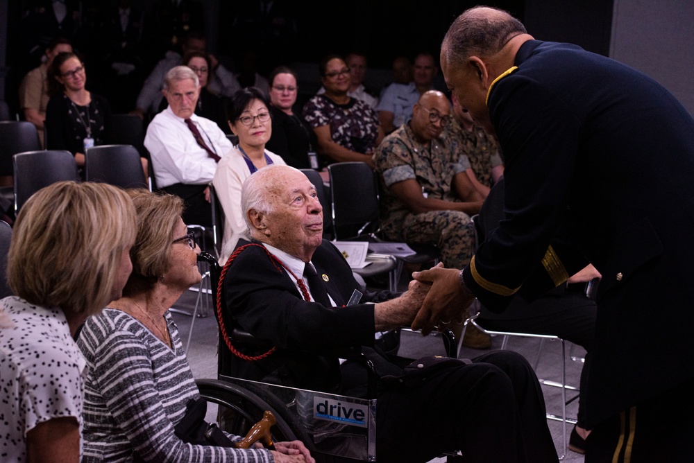 WWII Veteran Herman Zeitchik visits the Pentagon