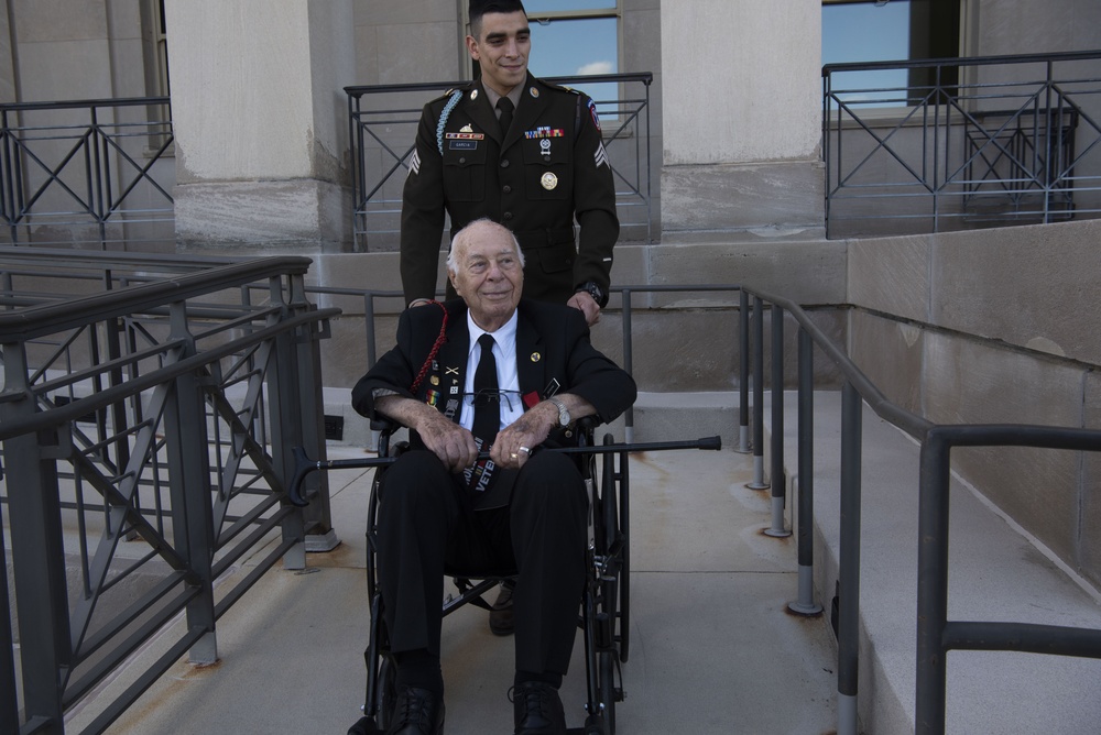 WWII Veteran Herman Zeitchik visits the Pentagon
