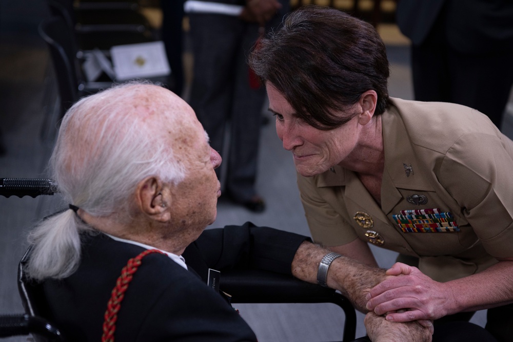 WWII Veteran Herman Zeitchik visits the Pentagon
