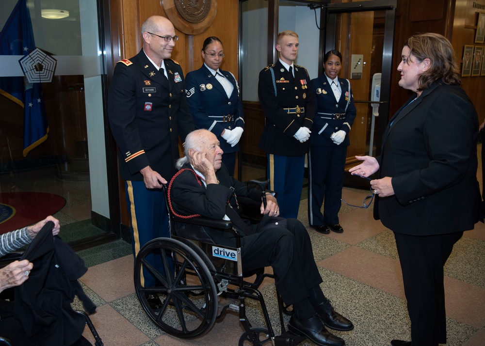 WWII Veteran Herman Zeitchik visits the Pentagon
