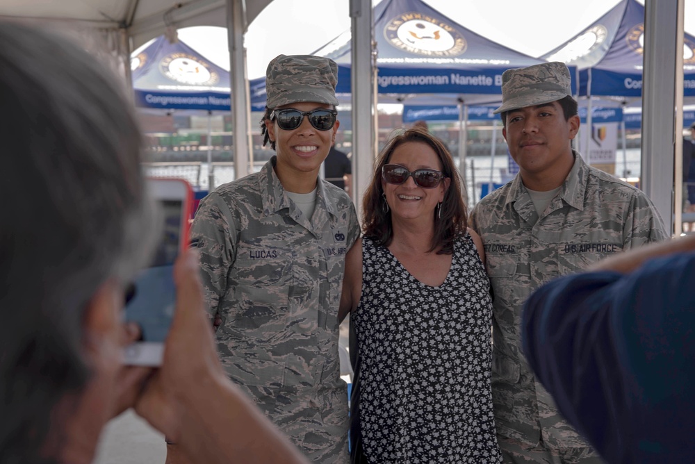 Service Memebers and Veterans Visit LA Fleet Week Job Fair