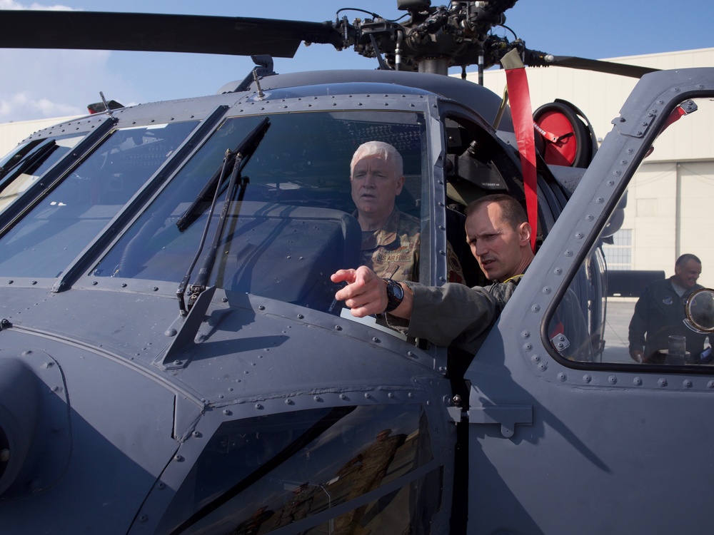 Director, Air National Guard visits Alaska Air National Guarddsmen
