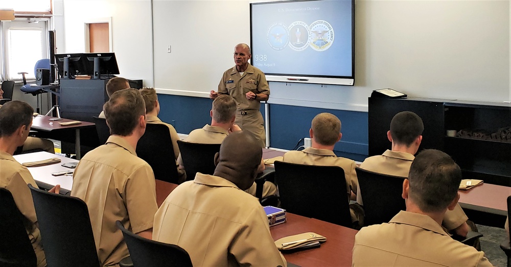 Chaplain Candidates Learn about Naval Service