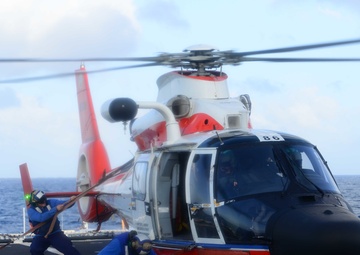 Coast Guard Cutter Stratton trains in Bay of Bengal