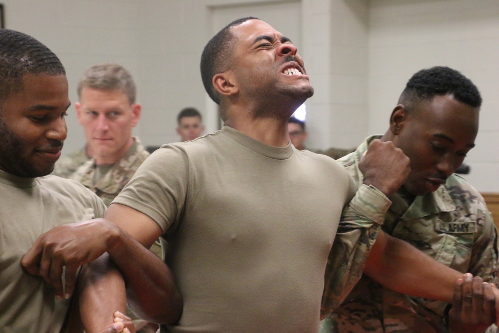 661st MP Detachment Conduct Non-Lethal Weapons Training