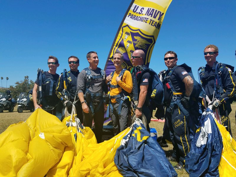 Mayor of Los Angeles, Eric Garcetti parachutes with the U.S. Navy Parachute Team, Leap Frogs