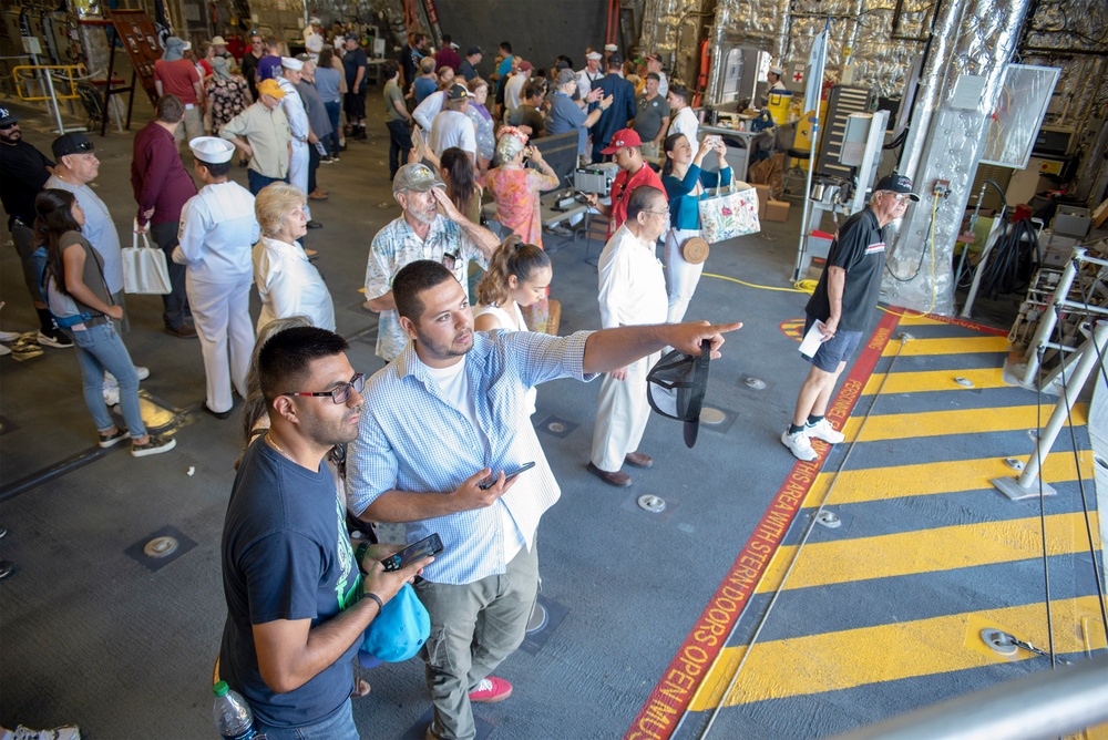 USS Tulsa Conducts Public Ship Tours