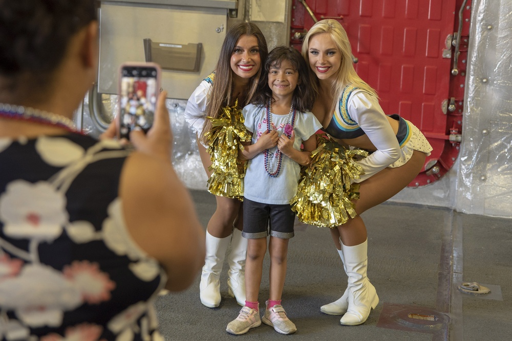 USS Tulsa Conducts Public Ship Tours