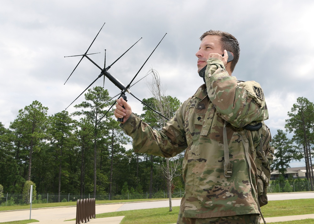 Soldiers Train to Become Special Forces Communications Sergeants