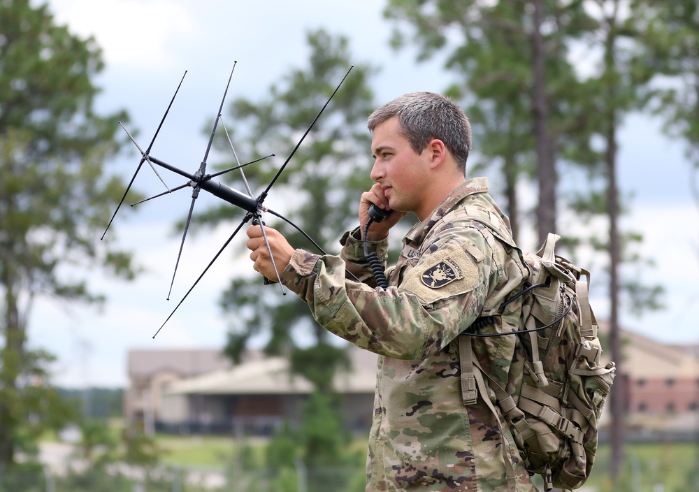 Soldiers Train to Become Special Forces Communications Sergeants