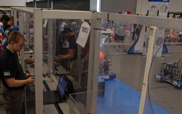 Students Compete In Robotics Competition During LA Fleet Week 2019