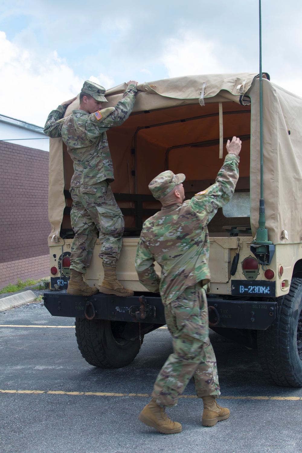 146th Expeditionary Signal Battaltion Prepares for Hurricane Dorian