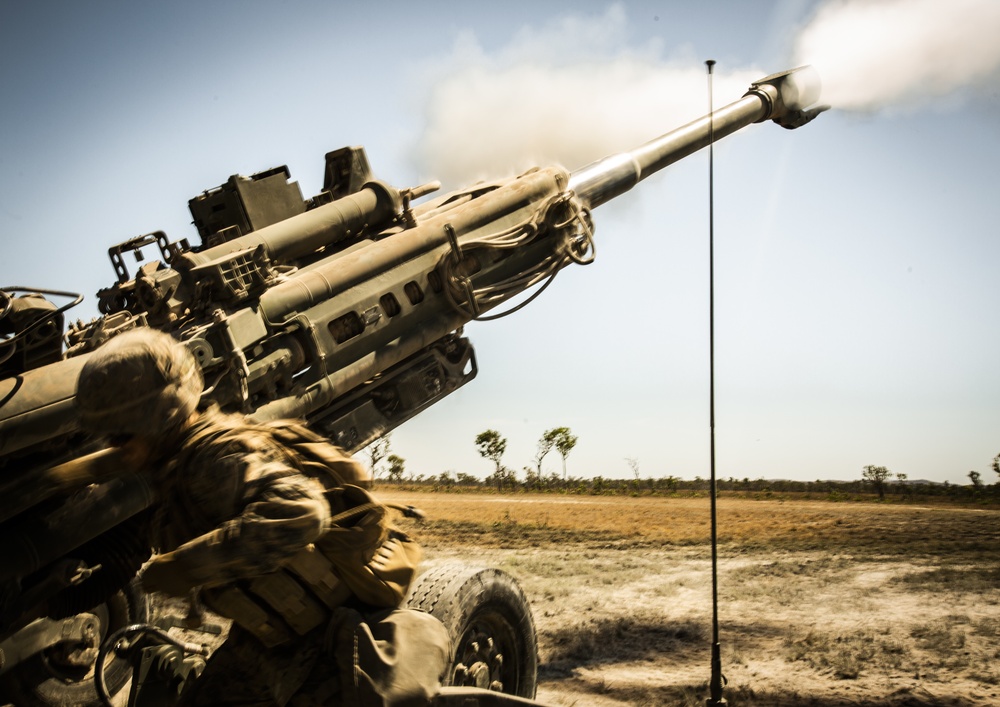 MRF-D Marines provide artillery support during Exercise Koolendong 2019