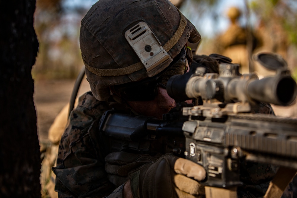 MRF-D Marines conduct a live-fire raid during Exercise Koolendong 2019