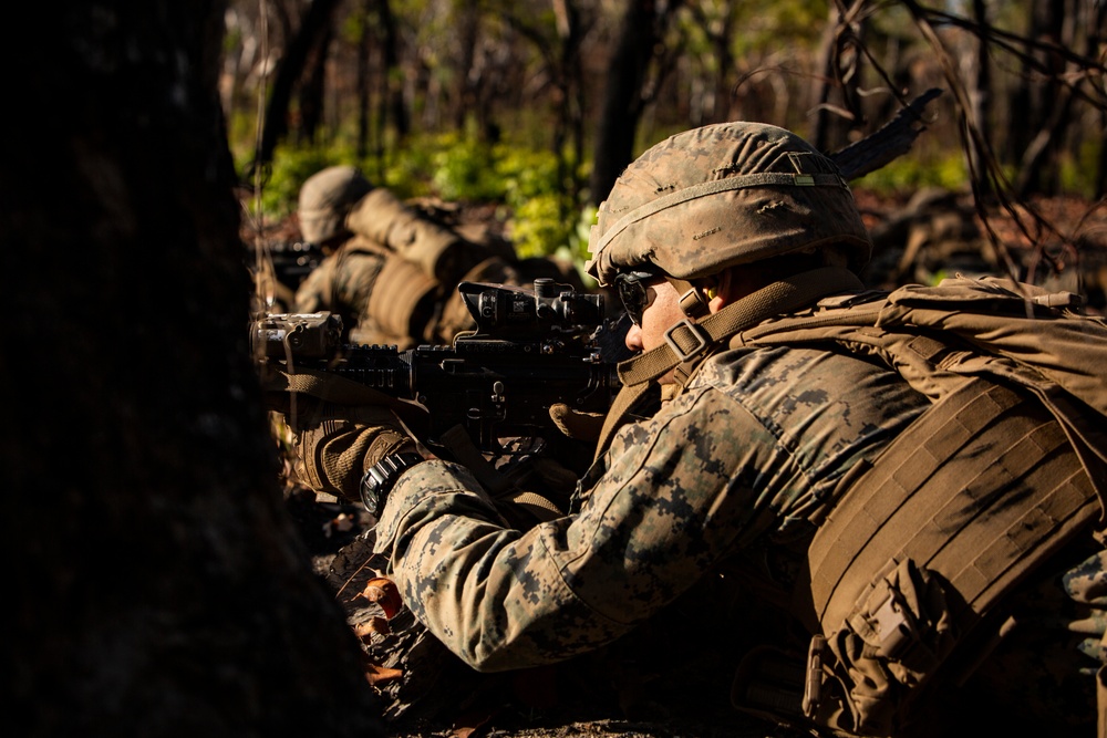 MRF-D Marines conduct a live-fire raid during Exercise Koolendong 2019