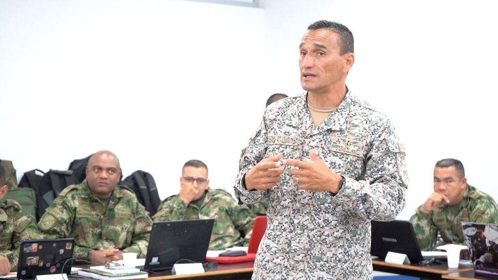 Colombians Assist with Second Cycle of AJSOF NCO Course_1