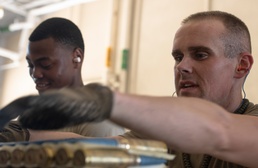 Airmen supply firepower for Vipers