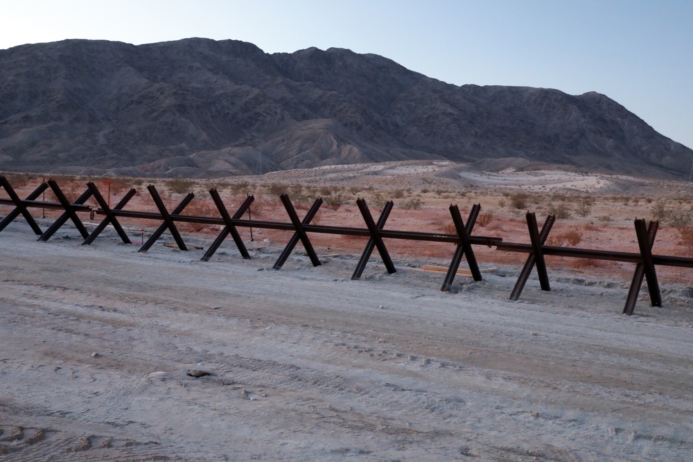 TF Barrier: El Centro first panels (6 of 17)