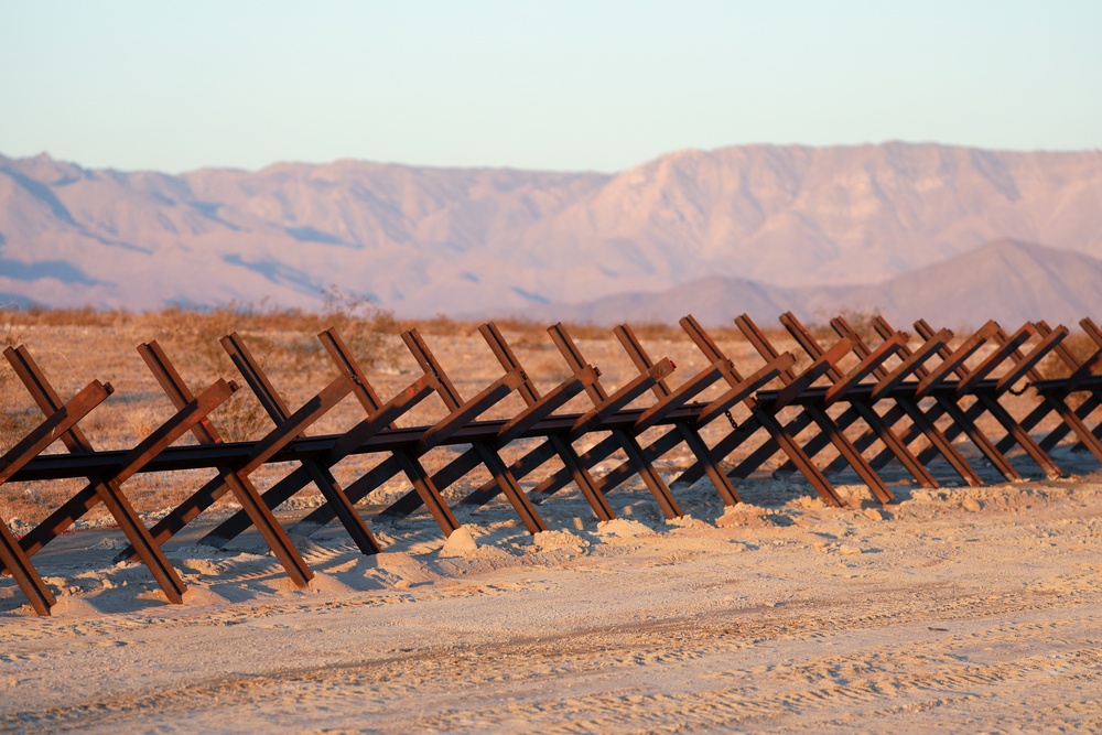TF Barrier: El Centro first panels (7 of 17)