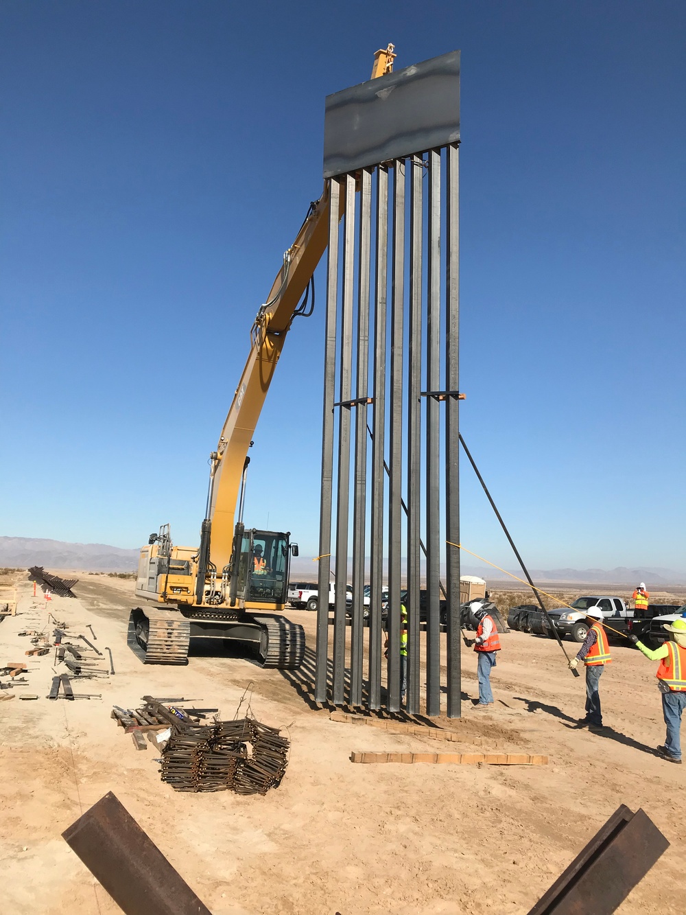 TF Barrier: El Centro first panels (9 of 17)