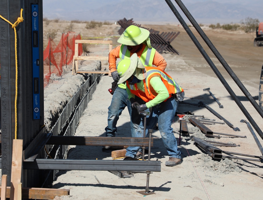 TF Barrier: El Centro first panels (12 of 17)