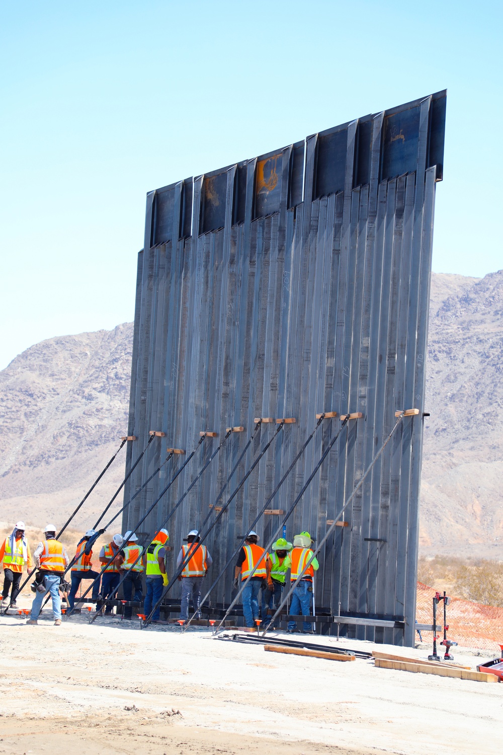 TF Barrier: El Centro first panels (17 of 17)